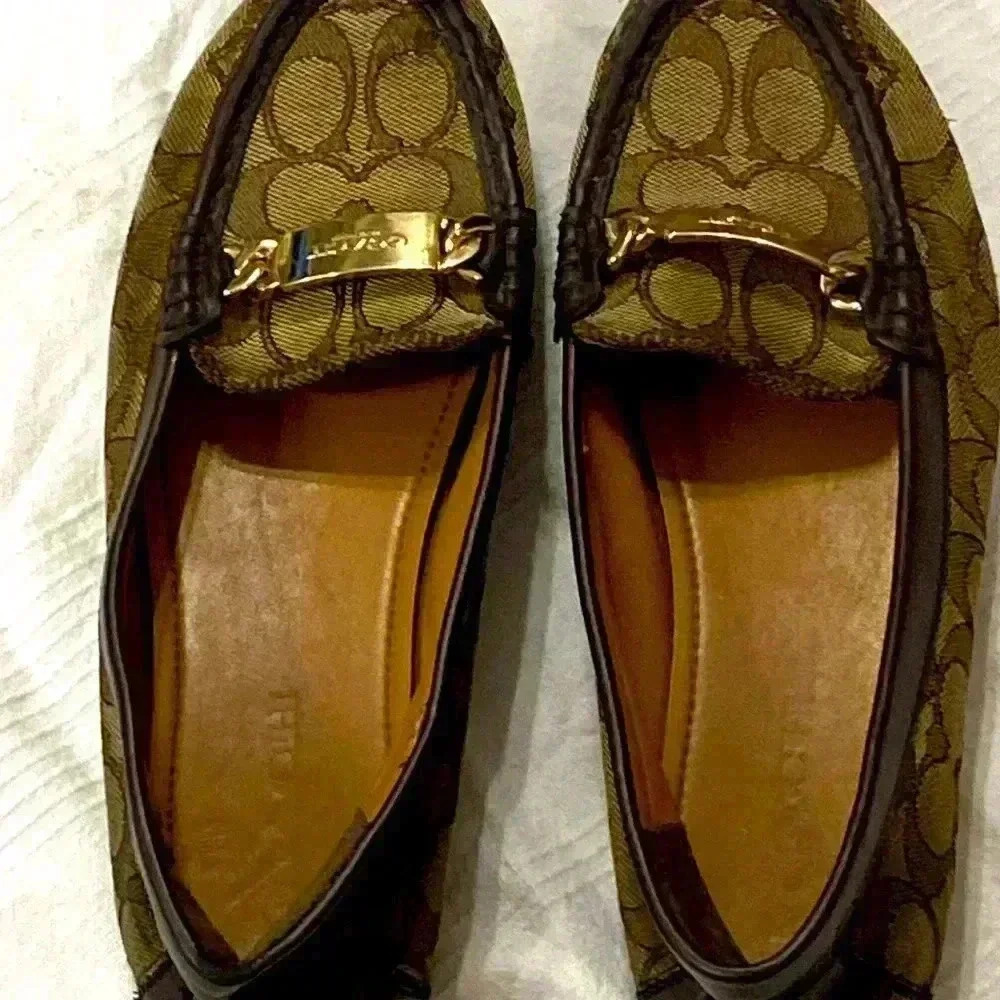 COACH WO SIZE 7.5 SLIP ON LOAFER SHOES BROWN GOLD COACH ACCENT GOOD CONDITION - Picture 1 of 14